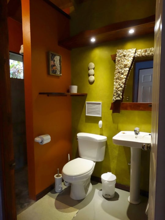 Bathroom Phidjie Lodge