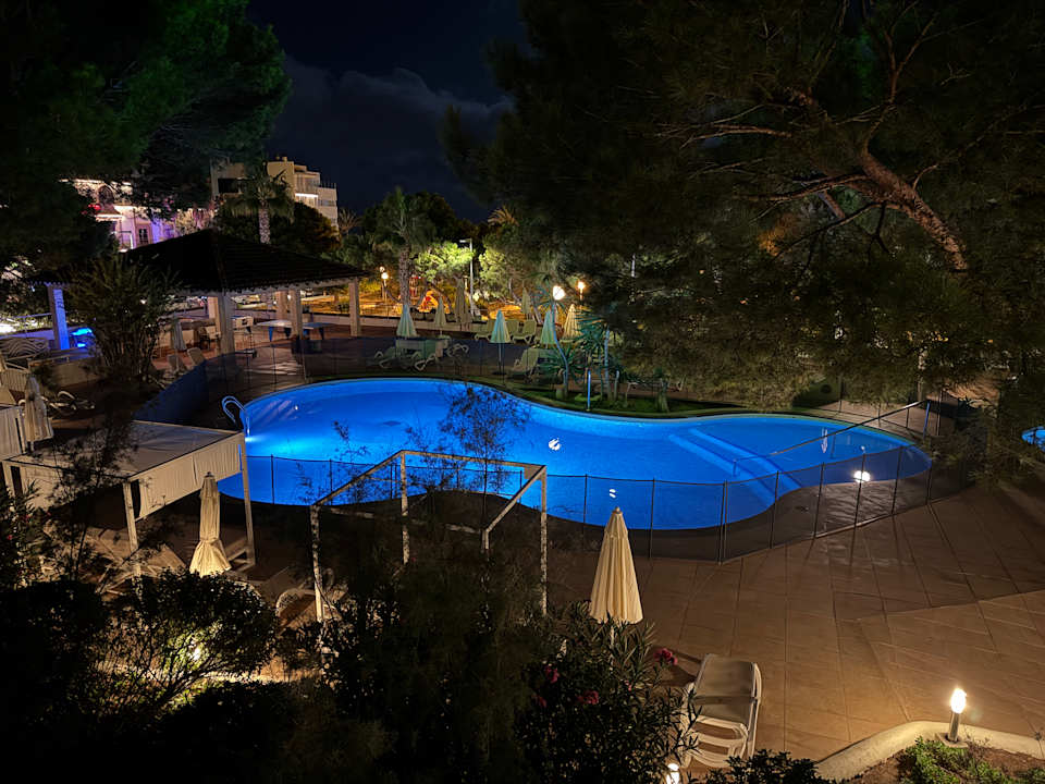 Pool Aparthotel Houm Plaza Son Rigo