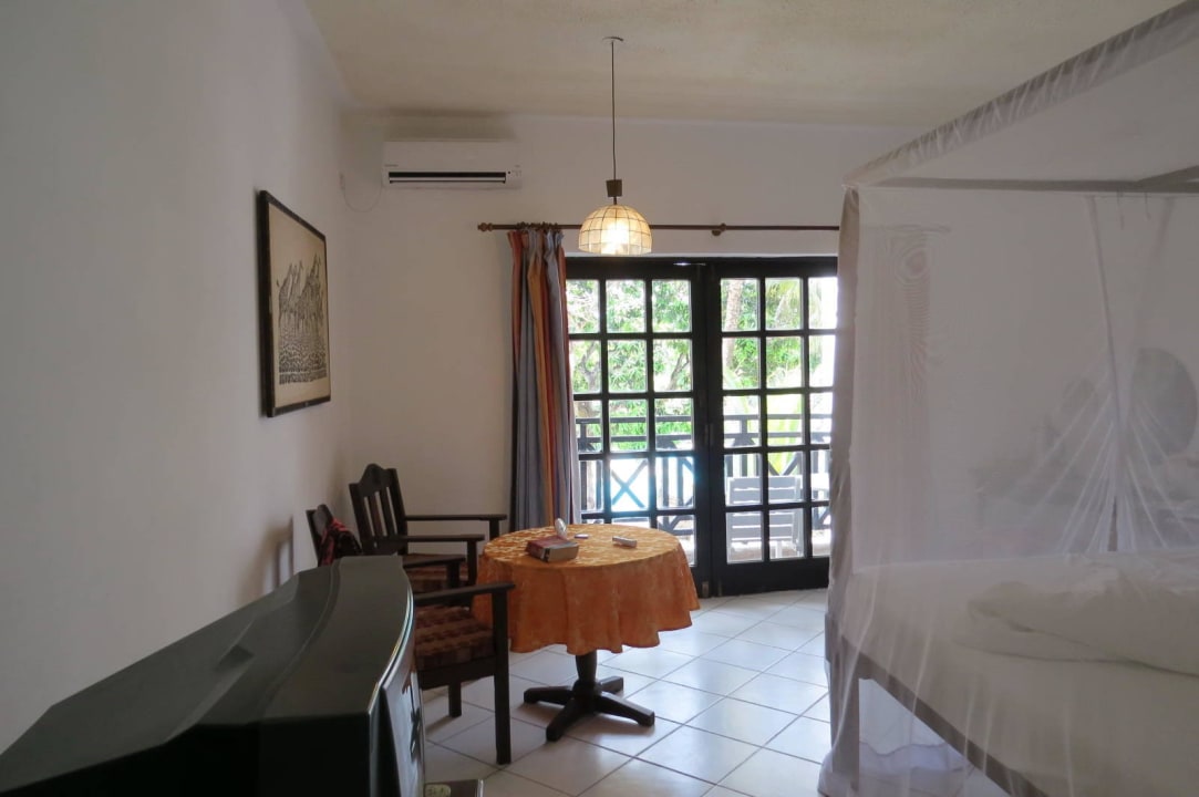 Zimmer vom Eingang fotografiert Diani Sea Resort