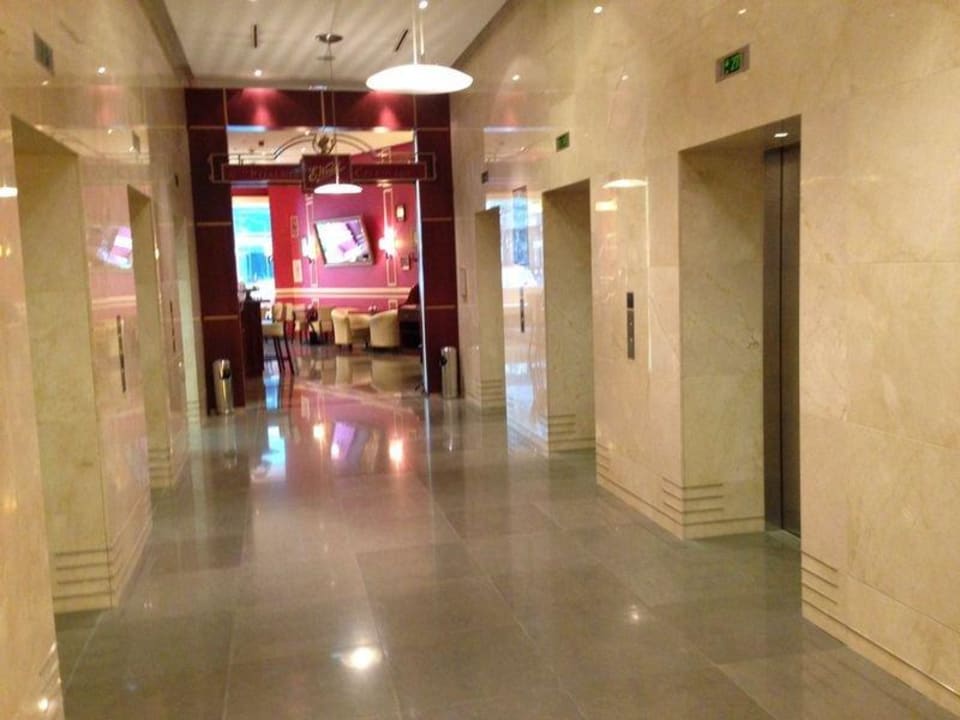 Lift InterContinental Warszawa