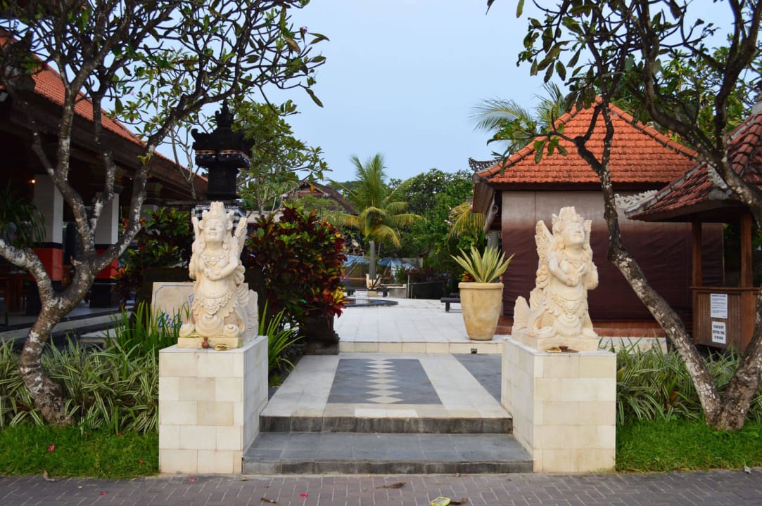 Eingang vom Strand Villa Shanti Beach