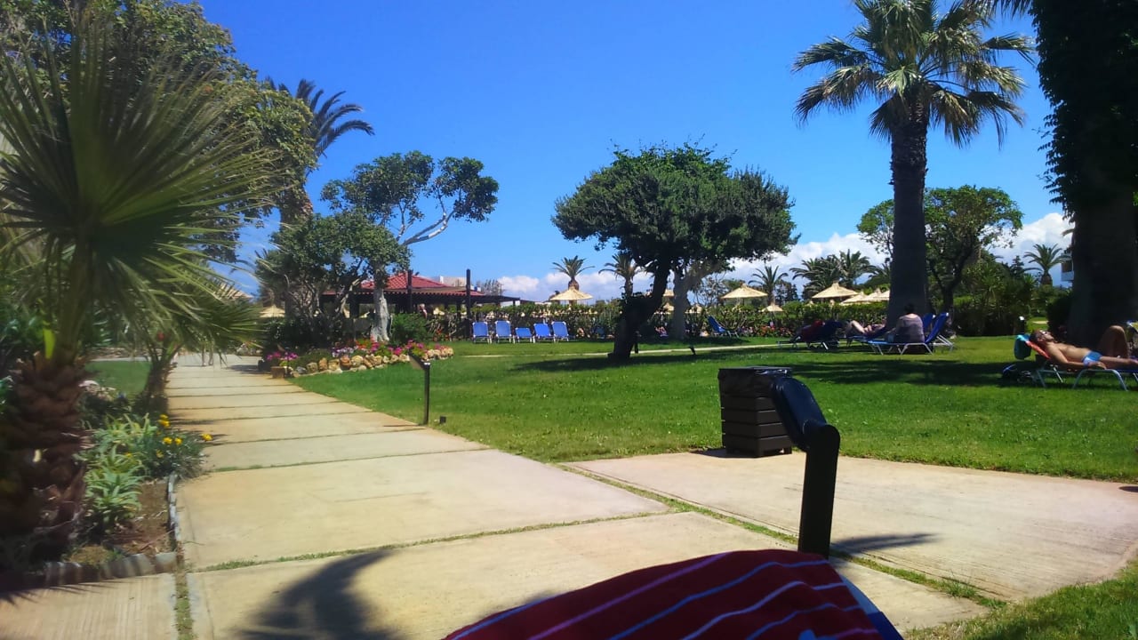 Garten Anissa Beach & Village