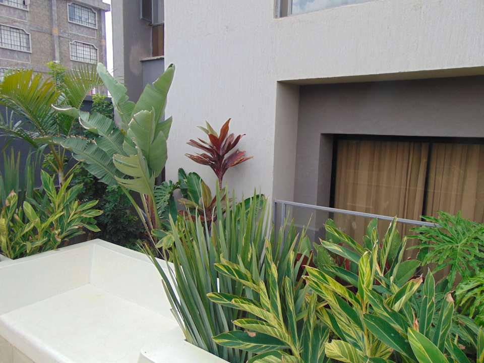 Gartenanlage Kozi Suites Nairobi Airport
