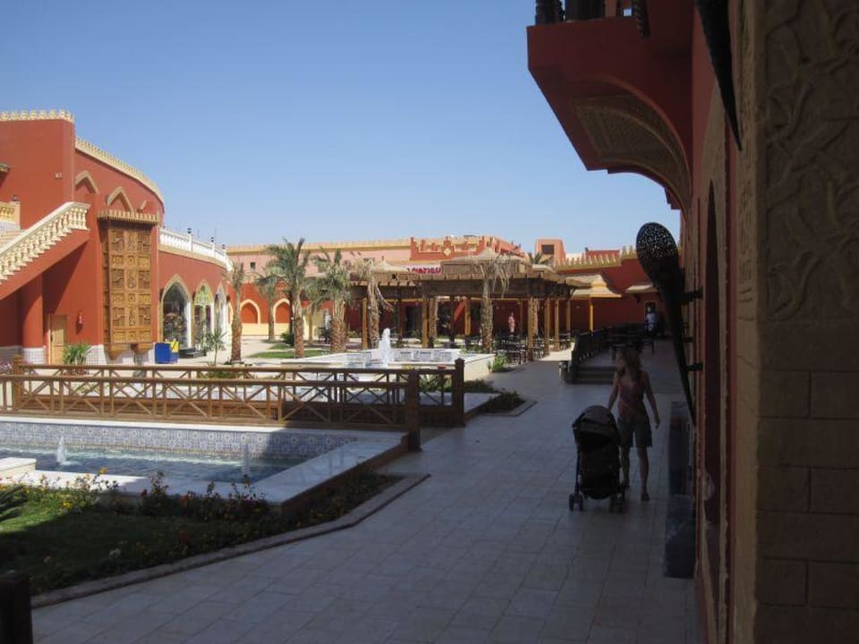Piazza Pickalbatros Alf Leila Wa Leila Resort - Neverland Hurghada
