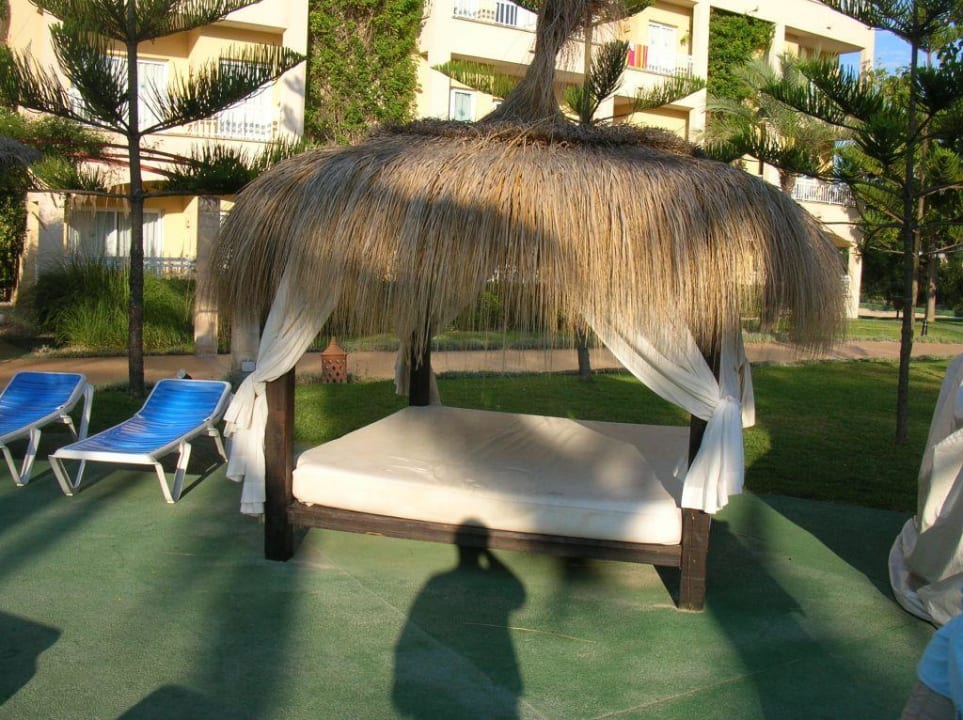 Himmelbett am Pool Prinsotel La Dorada