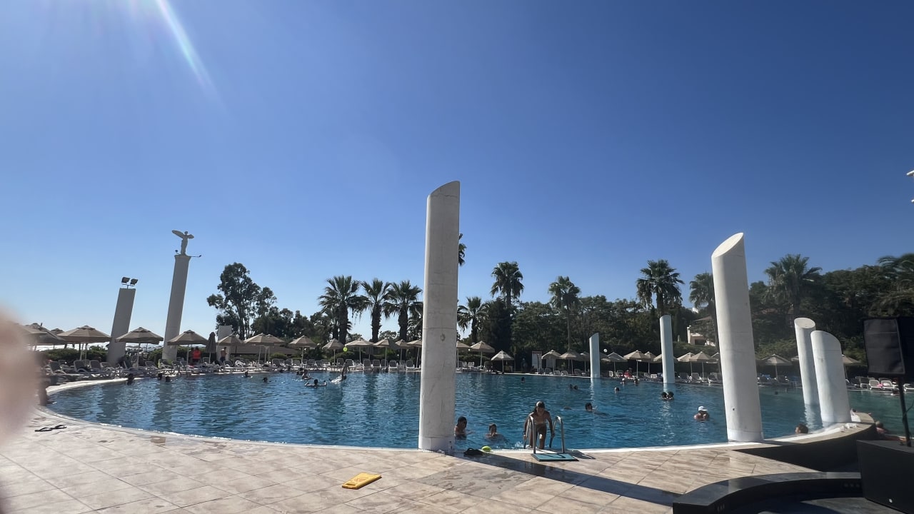 Pool Sunrise Resort Hotel