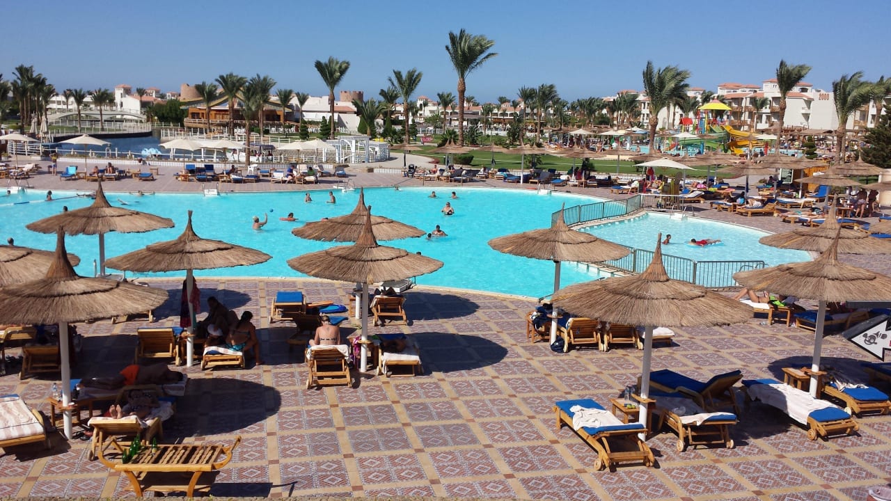 Active Pool Pickalbatros Dana Beach Resort - Hurghada