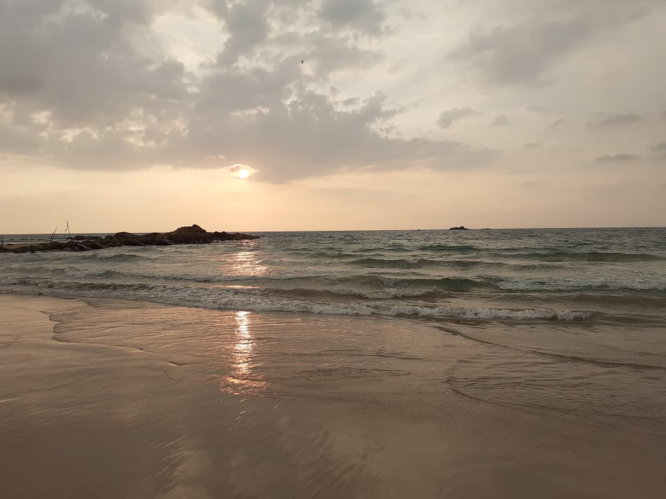 Strand Taj Bentota Resort & Spa