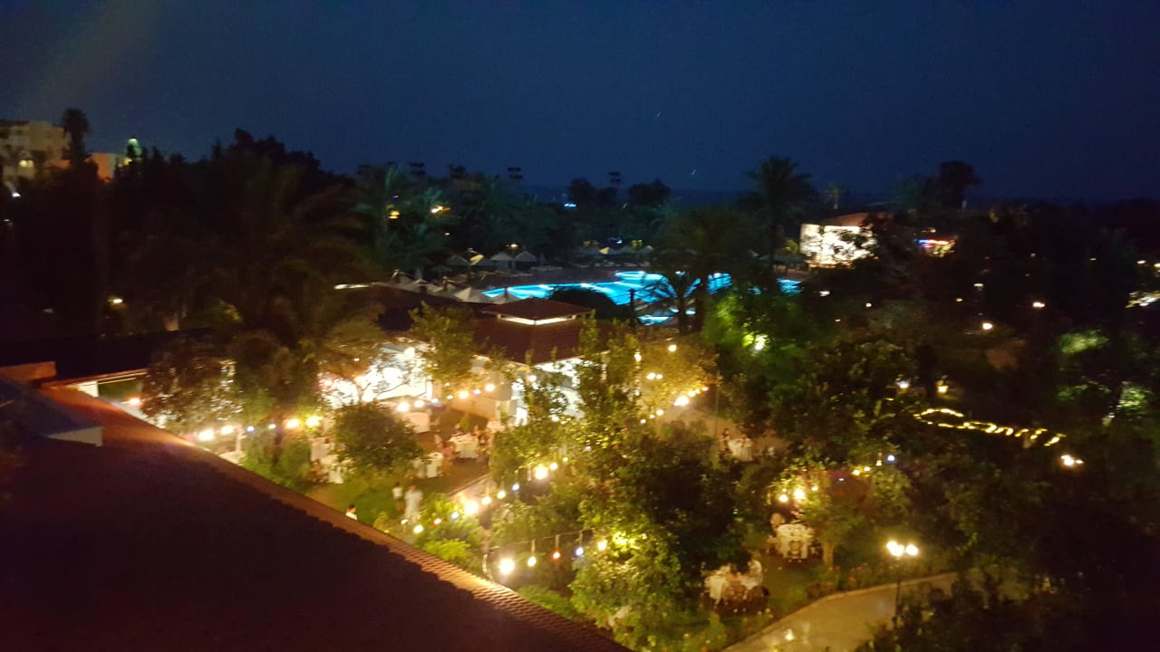 Bei Nacht Belconti Resort Hotel