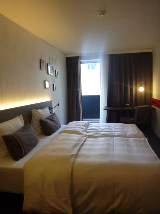 Zimmer Hotel PULSE8