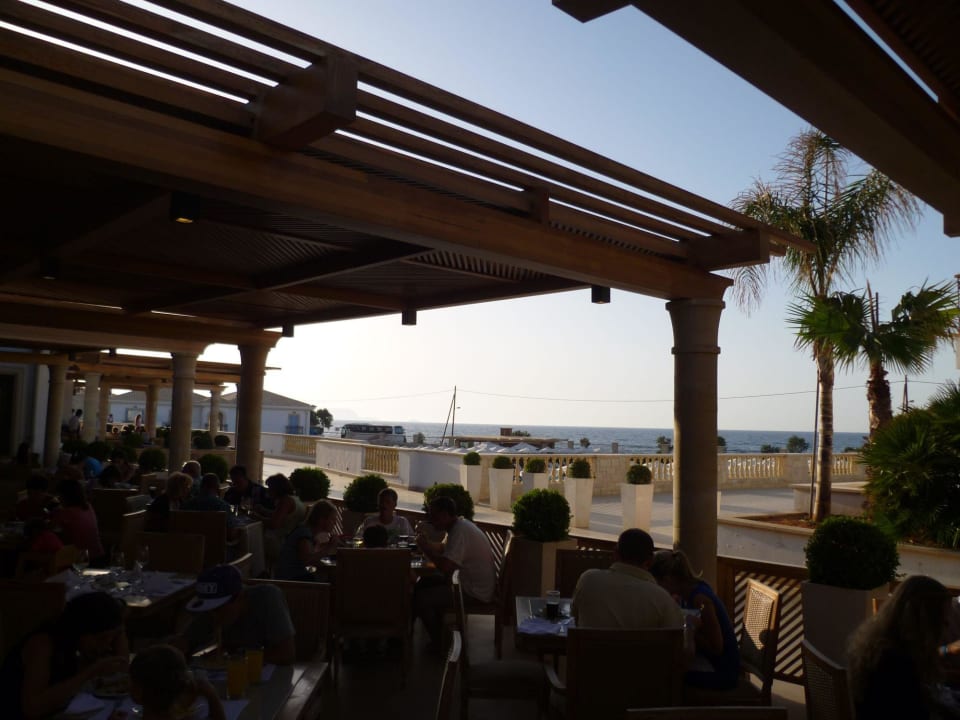 Restaurant aussen Mitsis Selection Laguna