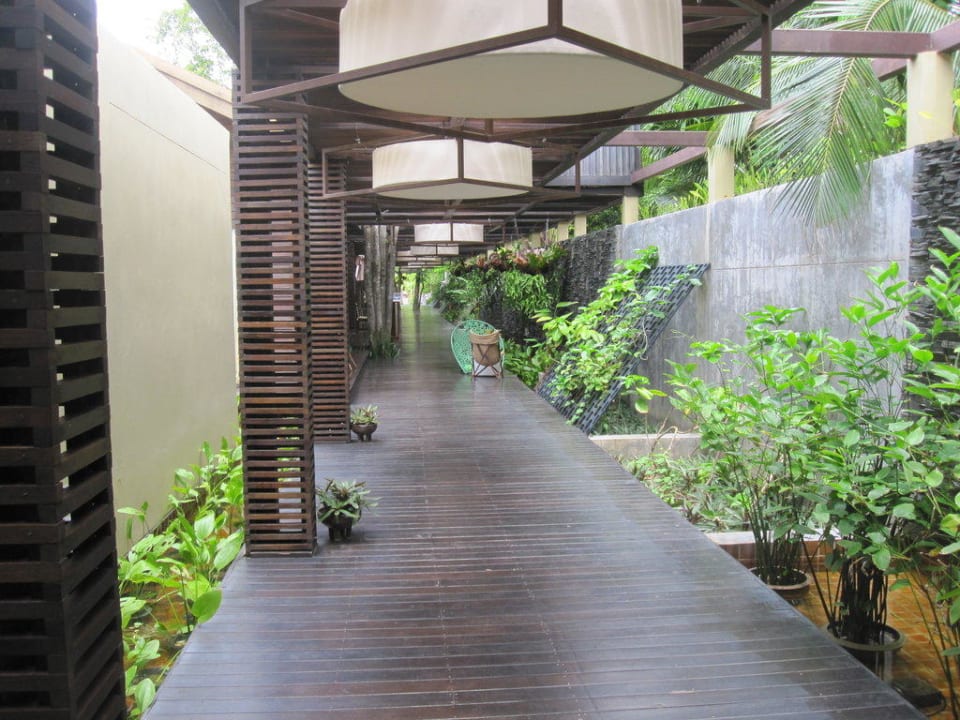 Eingang zum Hotel NH Collection Samui Peace Resort