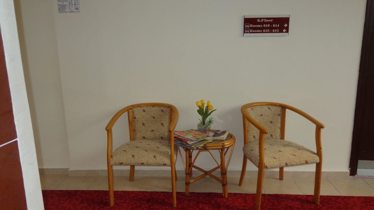 Холл отеля (перед входом в номер) Incekum Su Hotel