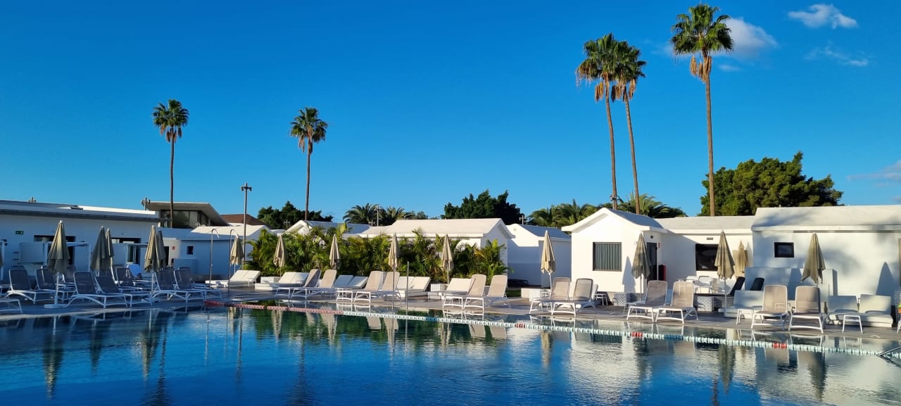 Pool Club Maspalomas Suites & SPA