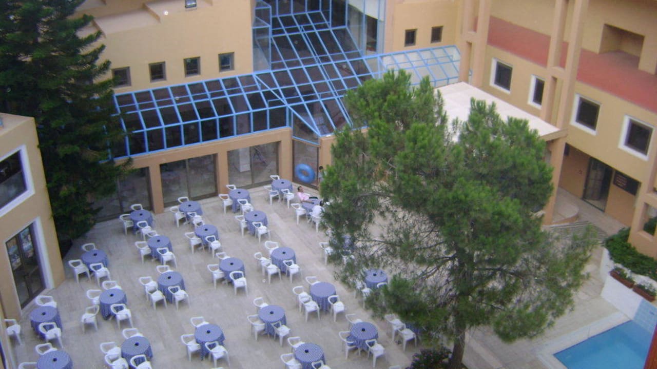 Innenhof und Pool Asteria Collection Side