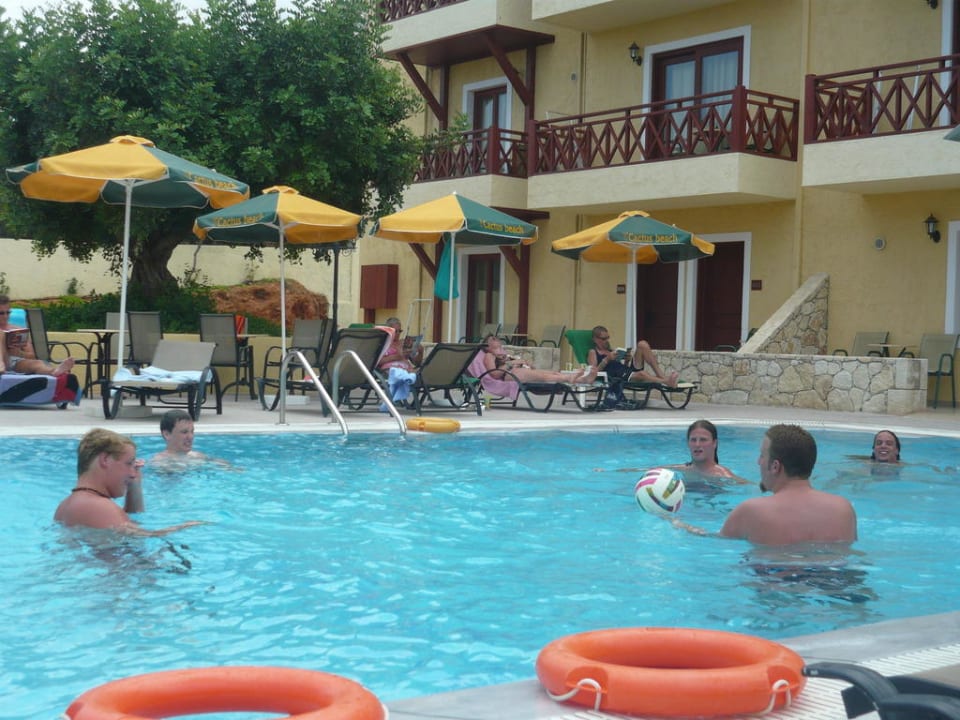 Badespaß am Pool Cactus Beach