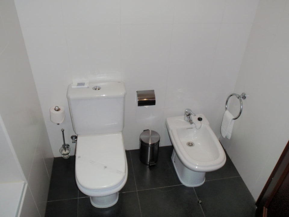 Schön, dass es ein Bidet gibt PortoBay Falésia