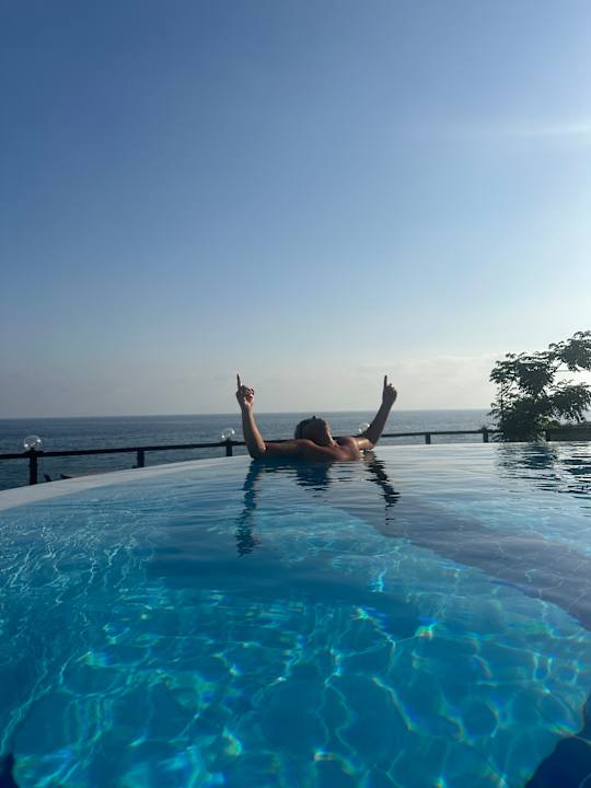 Pool Feniks Priority Hotel