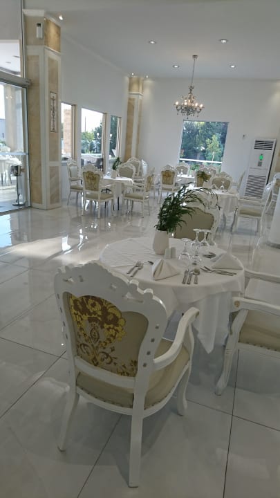 Gastro Sandy Villas Resort