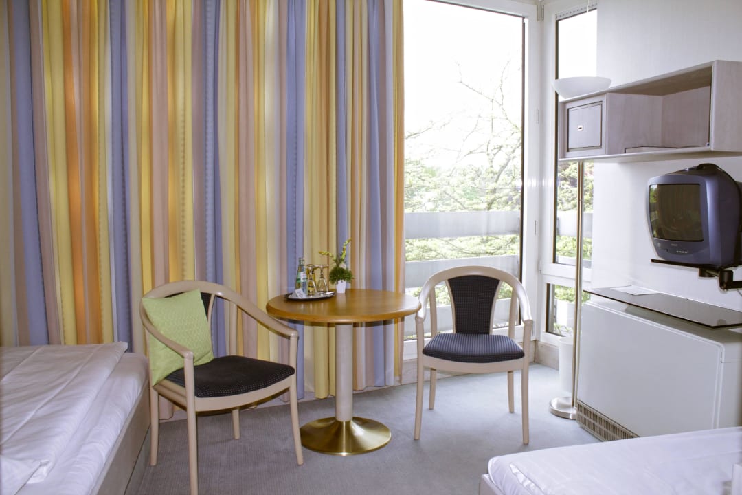 Zweibettzimmer getrennt stehende Betten Hotel St.-Michaels-Heim