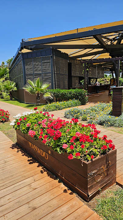 Strand Xanadu Resort Hotel