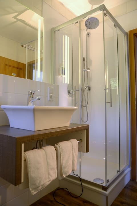 Dusche BELVEDERE - das Bio Hotel garni & SuiteHotel am Edersee