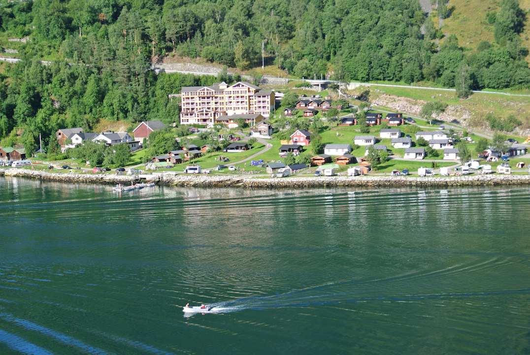 Blick auf die Hotelanlage. Grande Fjord Hotel