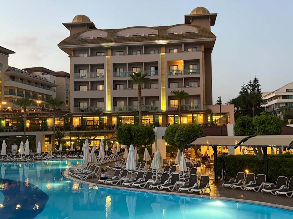 Außenansicht Aydinbey Kings Palace & Spa