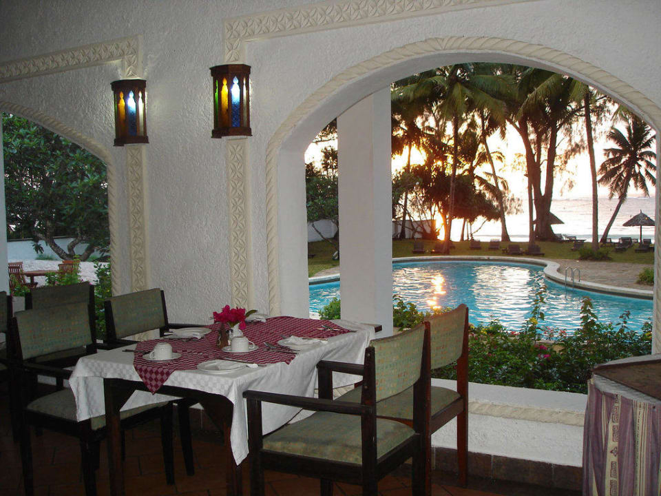 Speisesaal mit Ausblick Hotel Diani Sea Lodge
