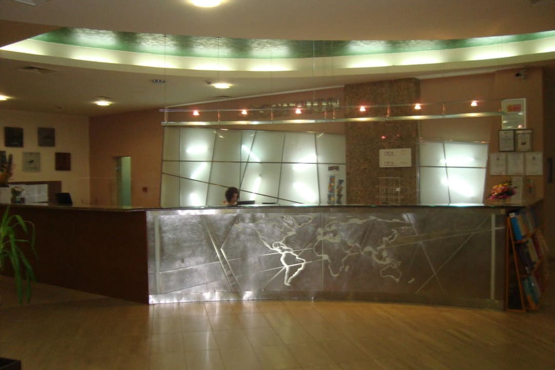 Empfang Hotel Atlas