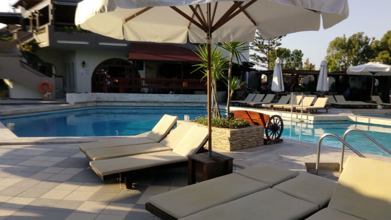 Pool Gaia Garden Hotel