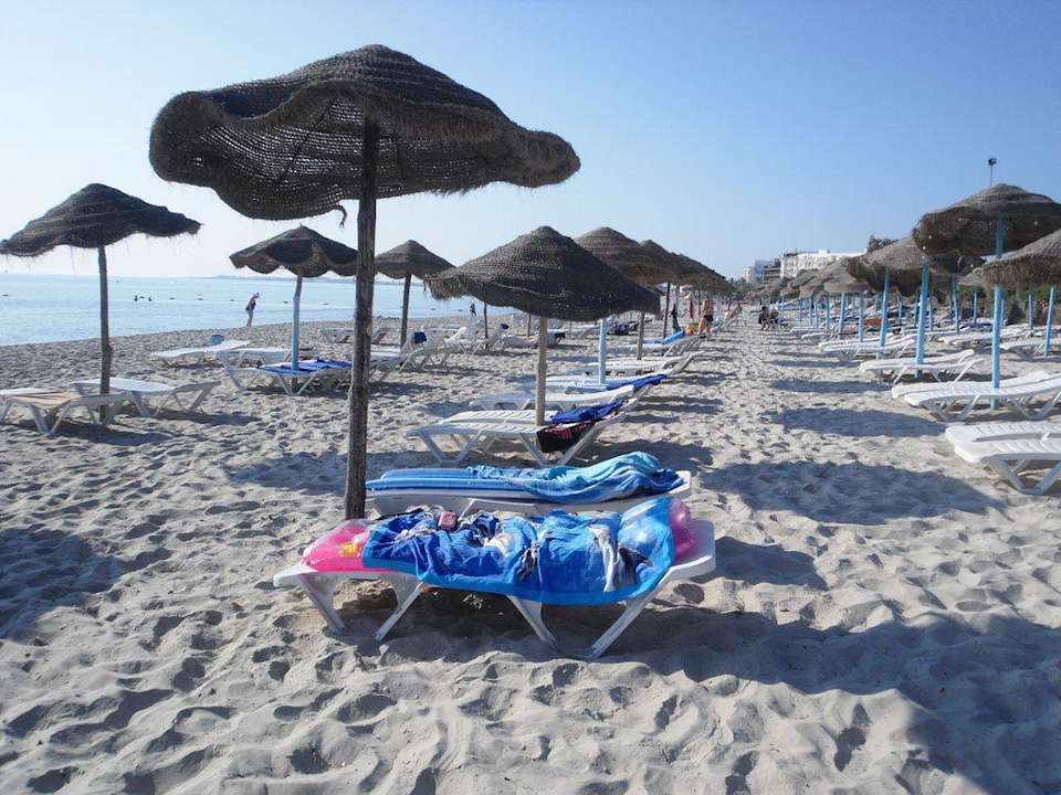 früh morgens am Strand Hotel El Mouradi Cap Mahdia