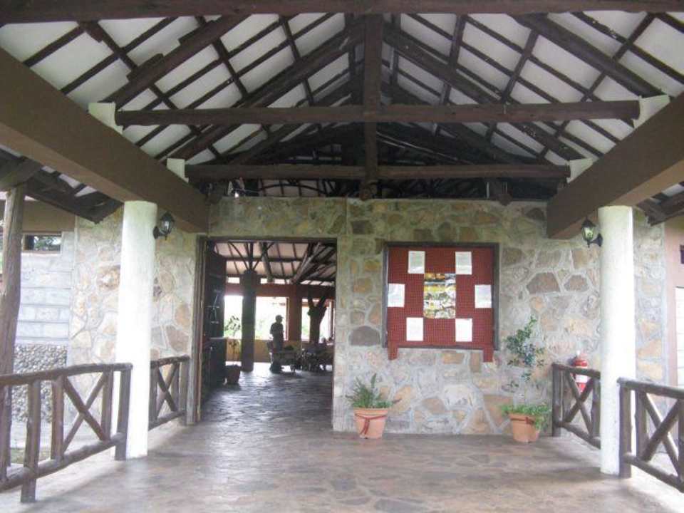 Eingang zur Lobby Mara Leisure Camp