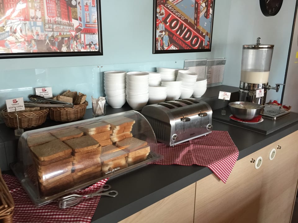 Restaurant MEININGER Hotel Berlin Airport