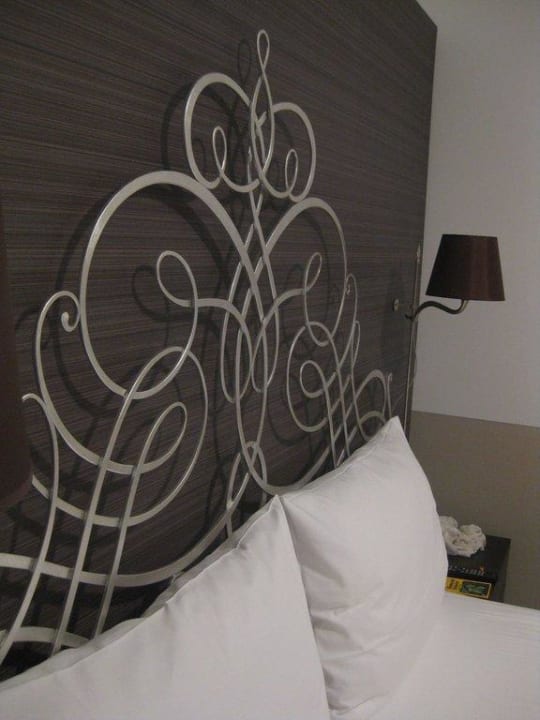 Schöne Schnörkel am Bett Göbel's Vital Hotel Bad Sachsa