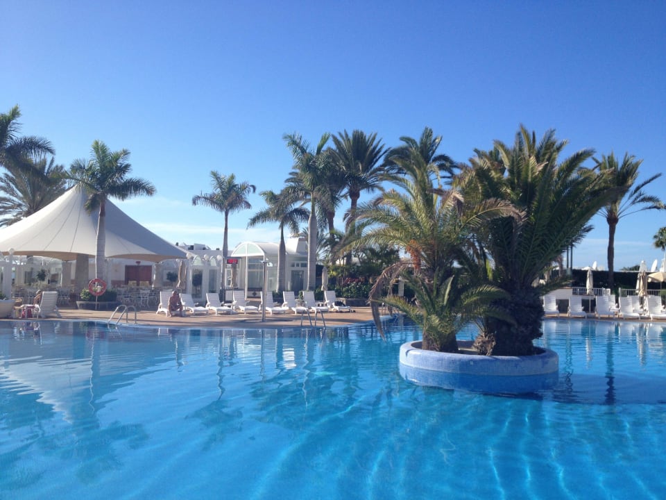 Pool & Poolbar Hotel Riu Palace Maspalomas Adults Only