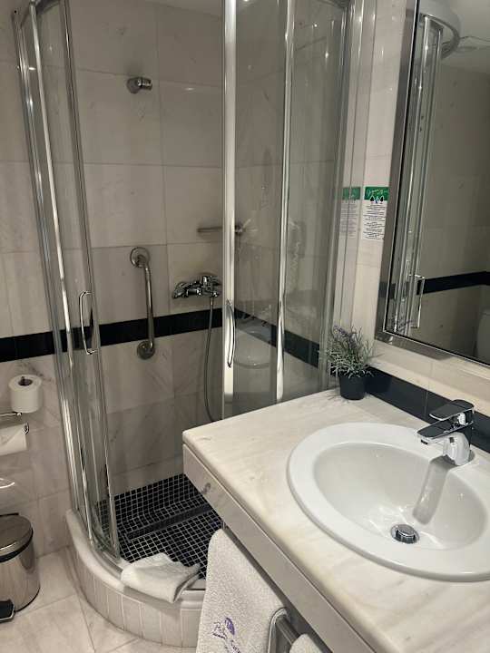 Zimmer Polis Grand Hotel