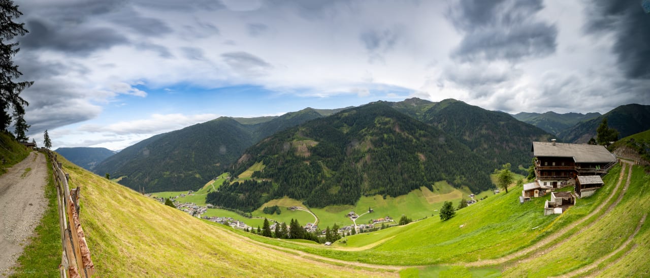 Außenansicht Bergbauernhof  Ausserberglet & Sandalm  Almhütte