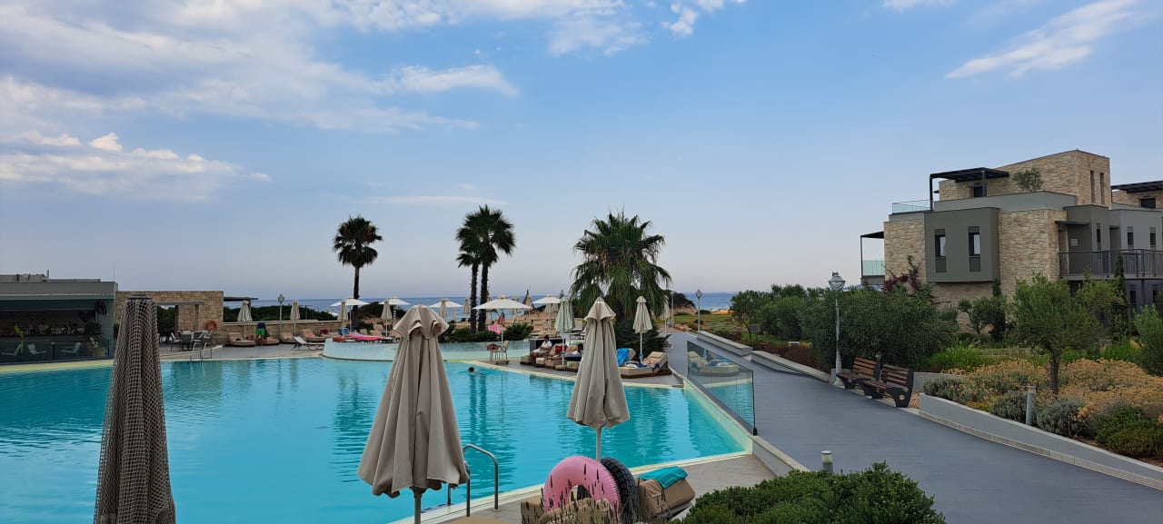 Außenansicht Portes Lithos Luxury Resort