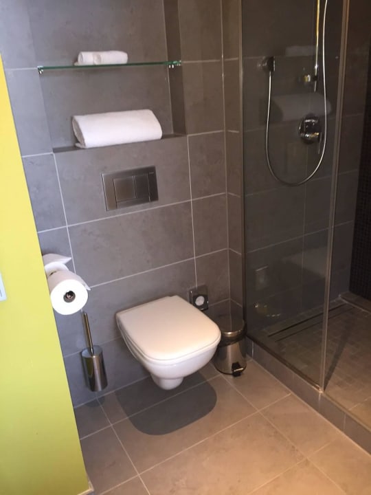 Bad Hotel Indigo Berlin - Ku'damm