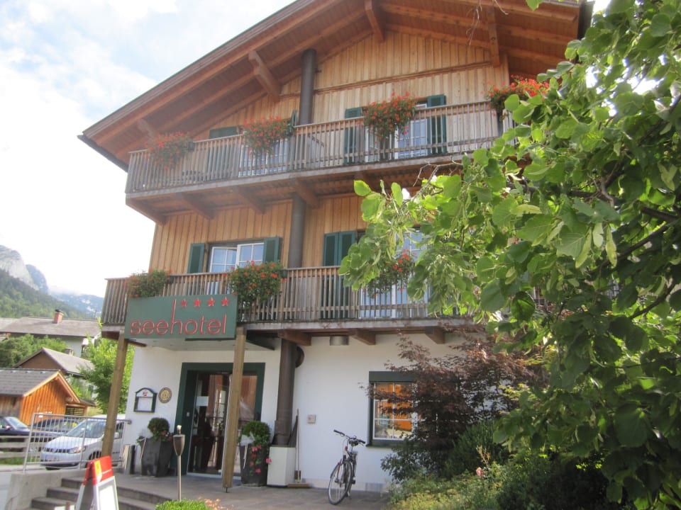 Hotel, Haupteingang Seehotel Grundlsee