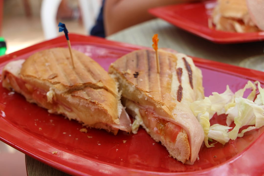 Toasts frisch zubereitet Wyndham Alltra Samana