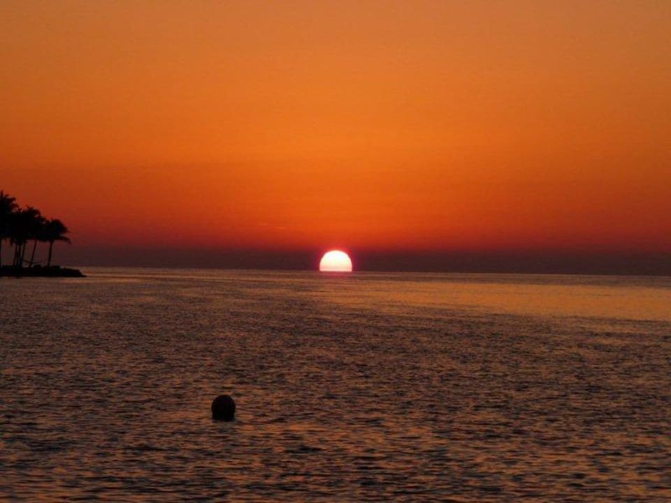 Sun Down Hotel Tranquility Bay Beach House Resort