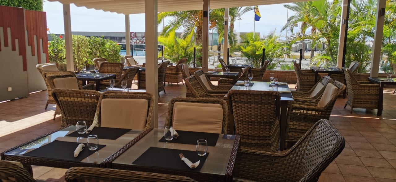 Gastro Calheta Beach