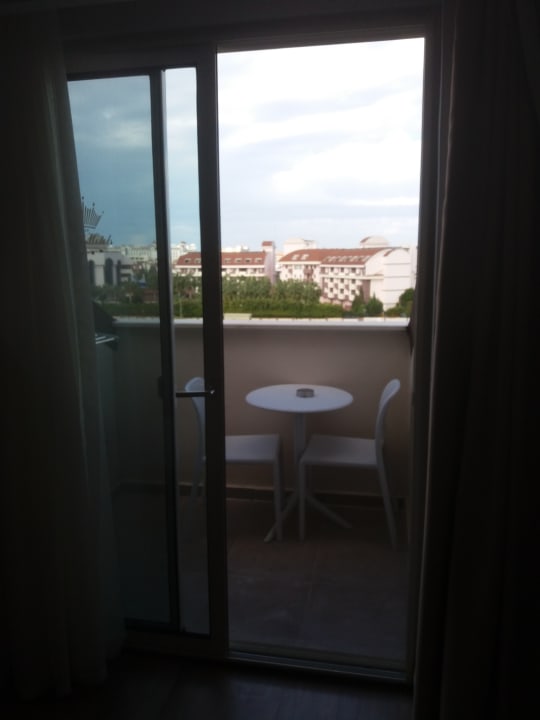 Zimmer Well Palace Side