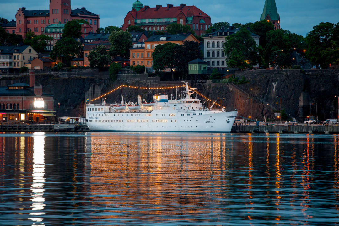 Boat M/S Birger Jarl Hostel & Hotel