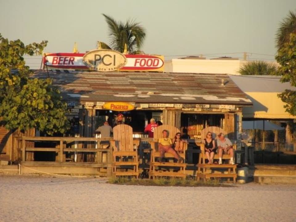 Beach Bar Postcard Inn on the Beach