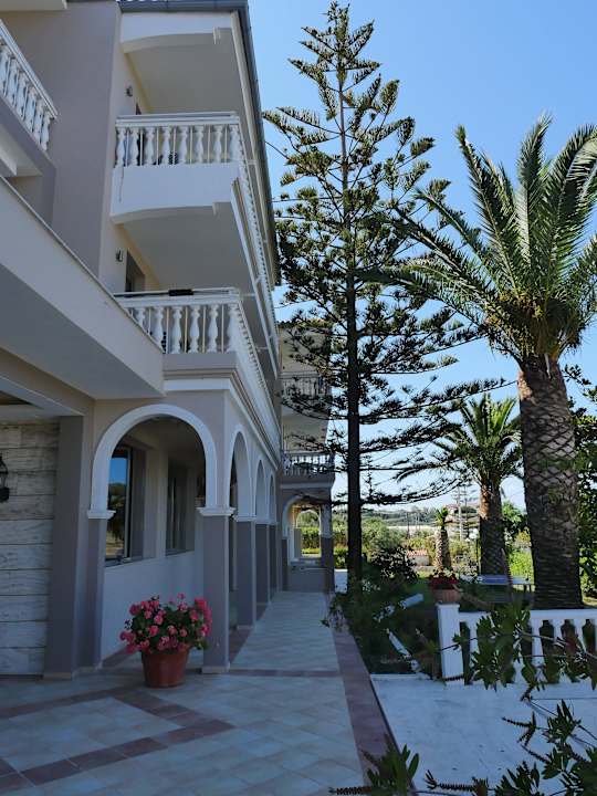 Hotel Jupiter Karras Grande Resort