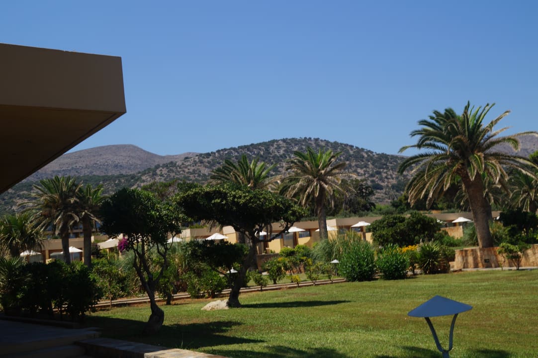 Gartenanlage Kernos Beach Hotel & Bungalows