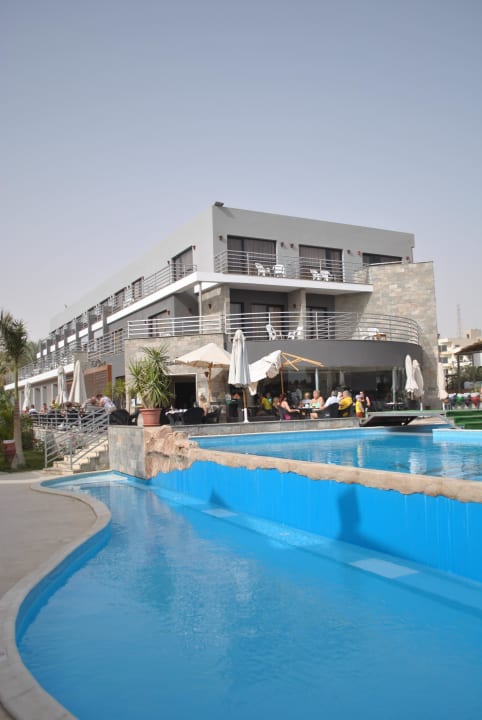 Бассейн премиума Seagull Beach Resort
